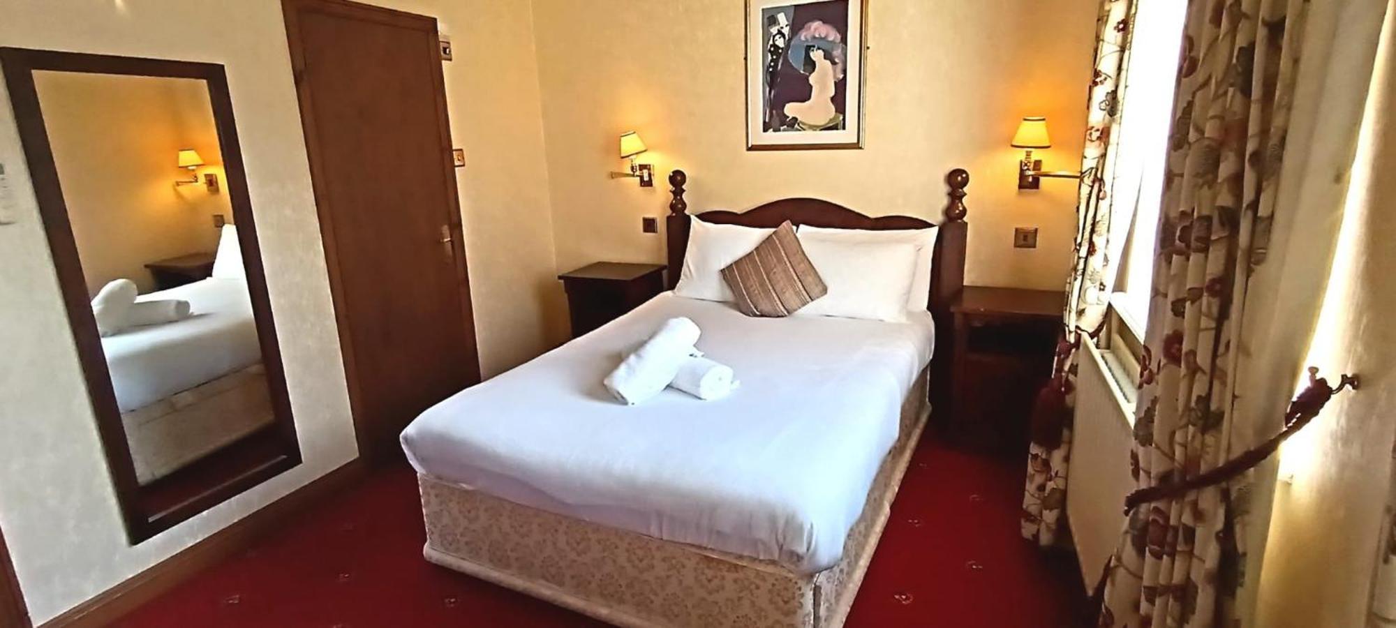 Villare Hitchin Town Centre Extérieur photo
